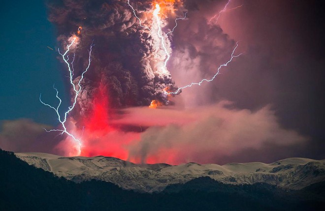 Chilean Volcanic Eruption by Francisco Negroni