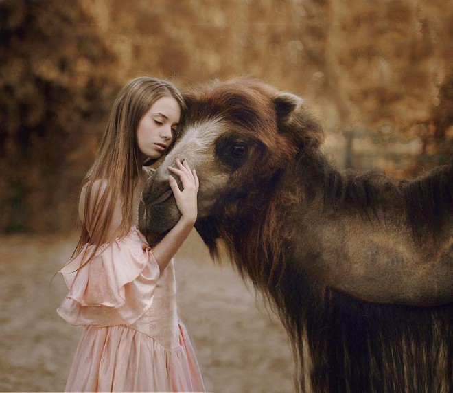 Models posed with real animals by Katerina Plotnikova