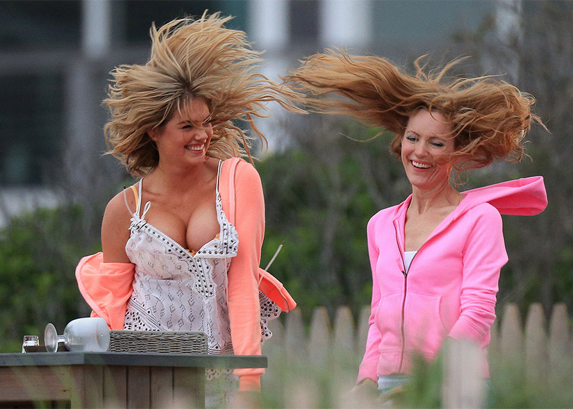 Film still of Kate Upton and Leslie Mann in The Other Woman